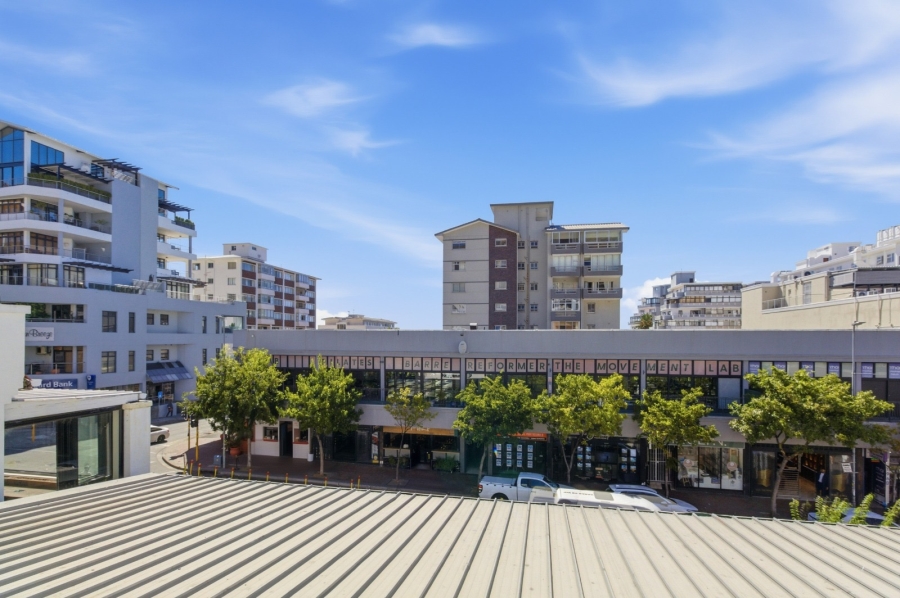1 Bedroom Property for Sale in Sea Point Western Cape